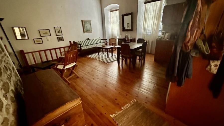 (Προς Πώληση) Κατοικία Συγκρότημα κατοικιών || Πειραιάς/Ύδρα - 160 τ.μ, 4 Υ/Δ, 1.000.000€ 