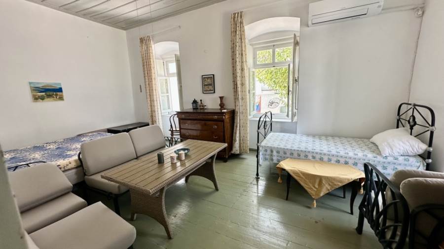 (Προς Πώληση) Κατοικία Μεζονέτα || Πειραιάς/Ύδρα - 131 τ.μ, 3 Υ/Δ, 830.000€ 