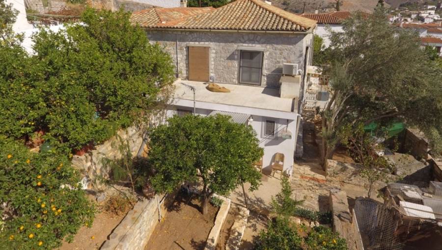 (For Sale) Residential Detached house || Piraias/Hydra - 152 Sq.m, 4 Bedrooms, 1.200.000€ 