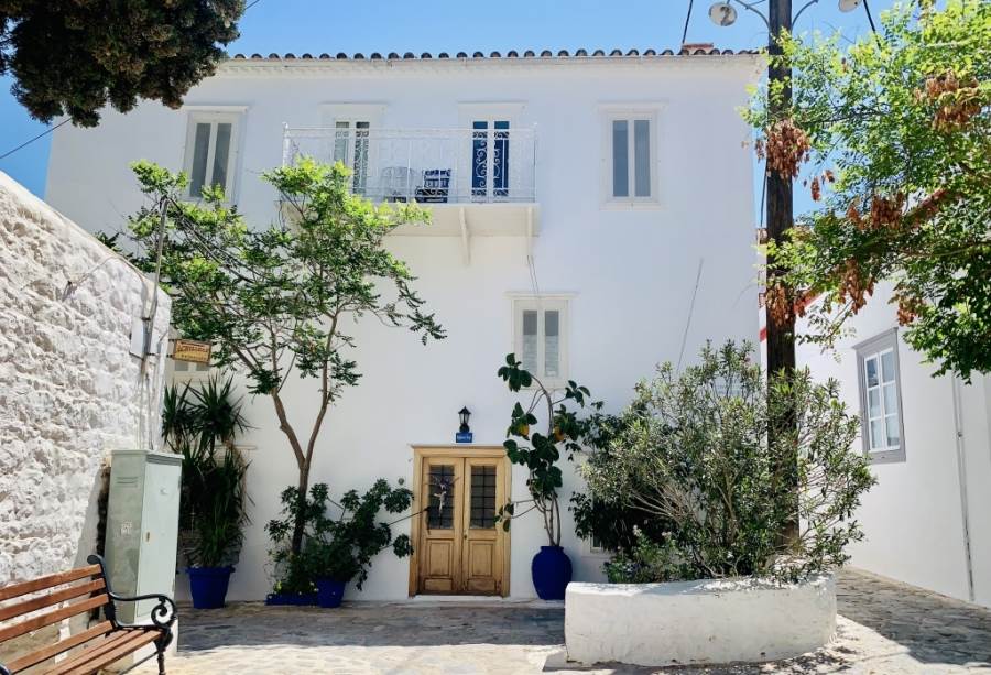 (For Sale) Residential Detached house || Piraias/Hydra - 182 Sq.m, 950.000€ 