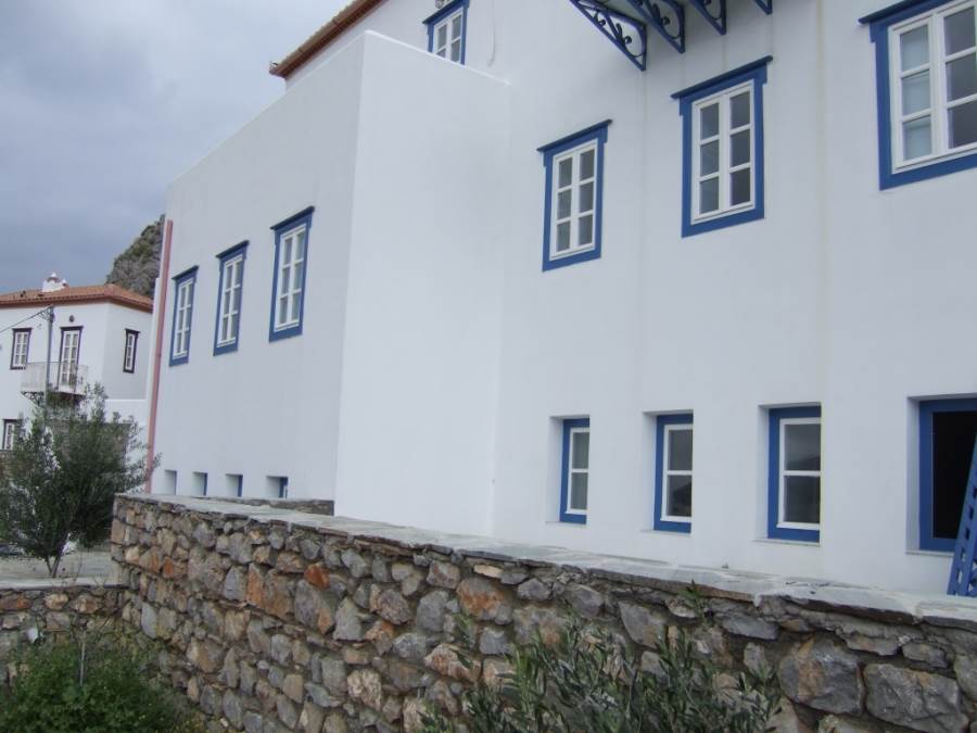 (For Sale) Residential Maisonette || Piraias/Hydra - 84 Sq.m, 285.000€ 